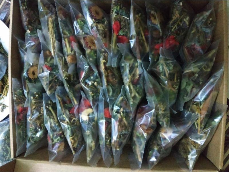 Trà an thần bao gồm vị thảo dược hỗ trợ an thần